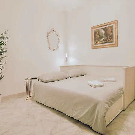 Golden Luxury - San Giovanni - 10 Min To Basilica Of San Giovanni - 25 Min To Colosseum *