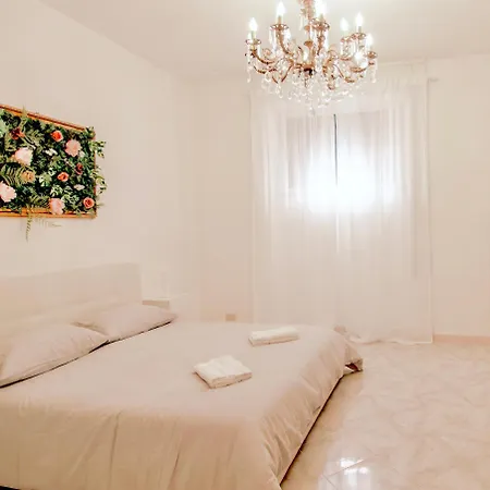 Golden Luxury - San Giovanni - 10 Min To Basilica Of San Giovanni - 25 Min To Colosseum روما